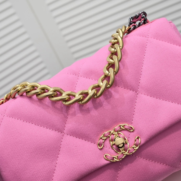 シャネルバッグ角部分ディテール